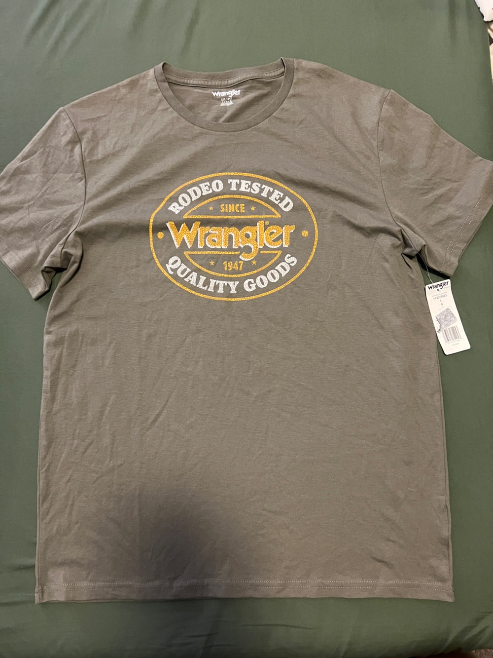 Wrangler Short Sleeve Tee in Olive with Gold Emblem Size L